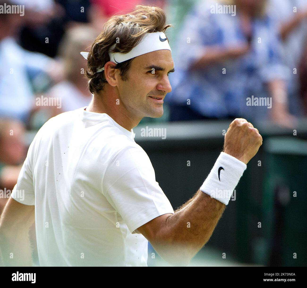 10/07/15. AELTC, Wimbledon Championships 2015, Wimbledon, Londres. Hommes célibataires semi-finale, Andy Murray, (GB) (3)v Roger Federer (sui) (2). Centre Co Banque D'Images