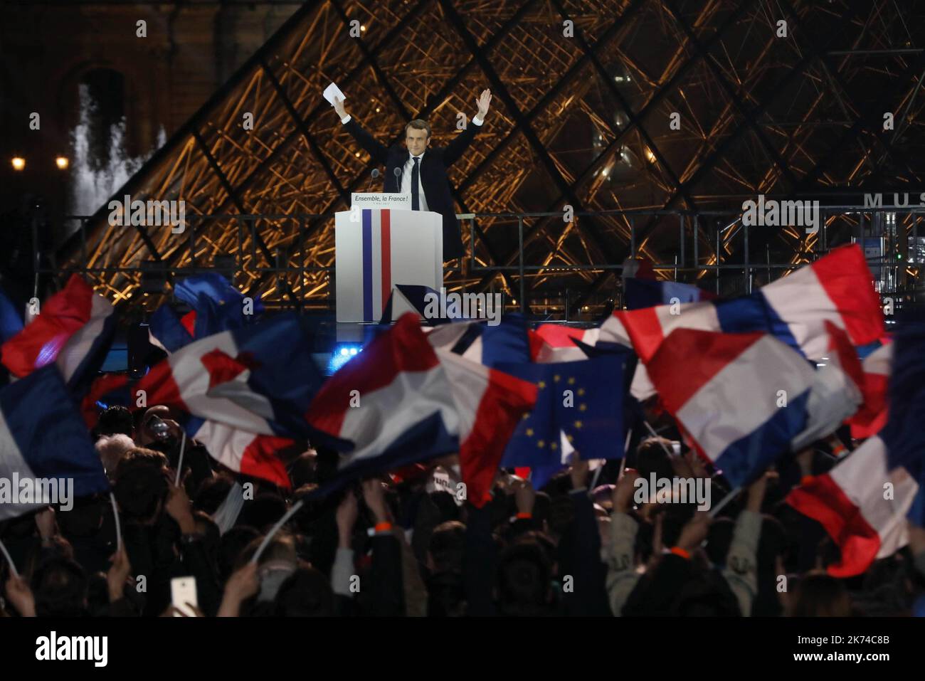 Deuxième tour de l'élection présidentielle française sur 7 mai 2017 - Emmanuel Macron a été élu président français le 07 mai 2017 dans une victoire retentissante sur le rival d'extrême-droite du Front National (FN - Front National) après Banque D'Images
