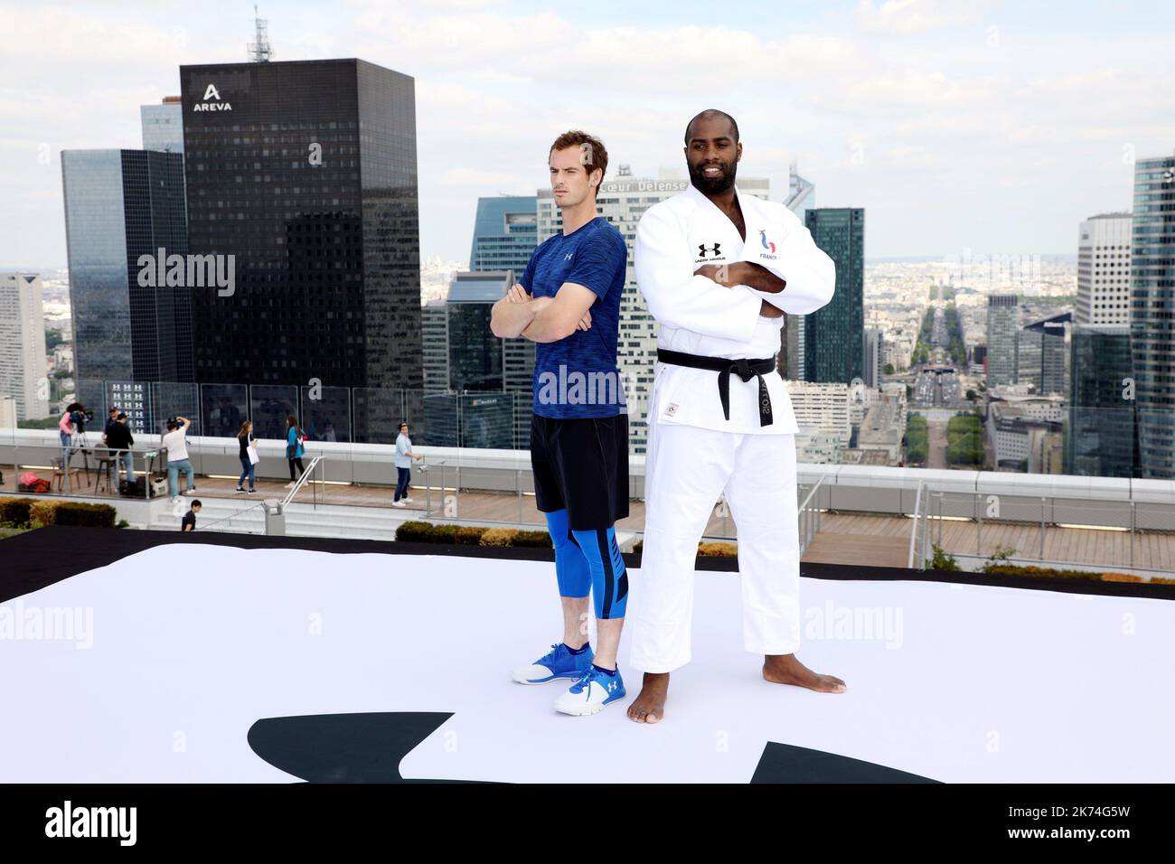 2017/05/30. SOUS ARMOUR PUBLICITÉ AVEC LES ATHLÈTES FRANÇAIS ANDY MURRAY ET TEDDY RINER.2017/05/30. SOUS LA PUBLICITÉ ARMOUR AVEC LES ATHLÈTES FRANÇAIS ANDY MURRAY ET TEDDY RINER Banque D'Images