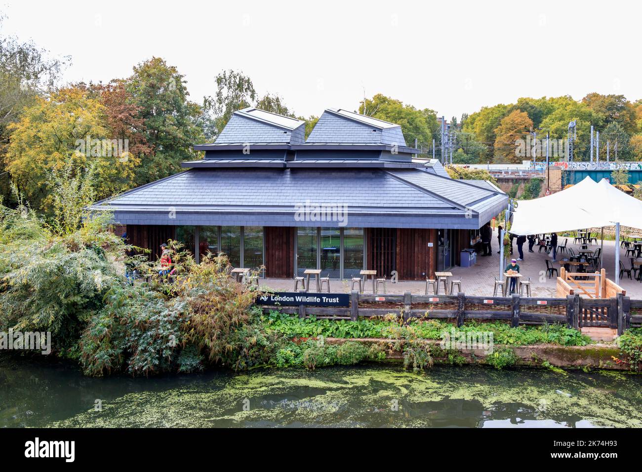 Le café et le centre d'accueil de Camley Street Natural Park, King's Cross, Londres, Royaume-Uni Banque D'Images