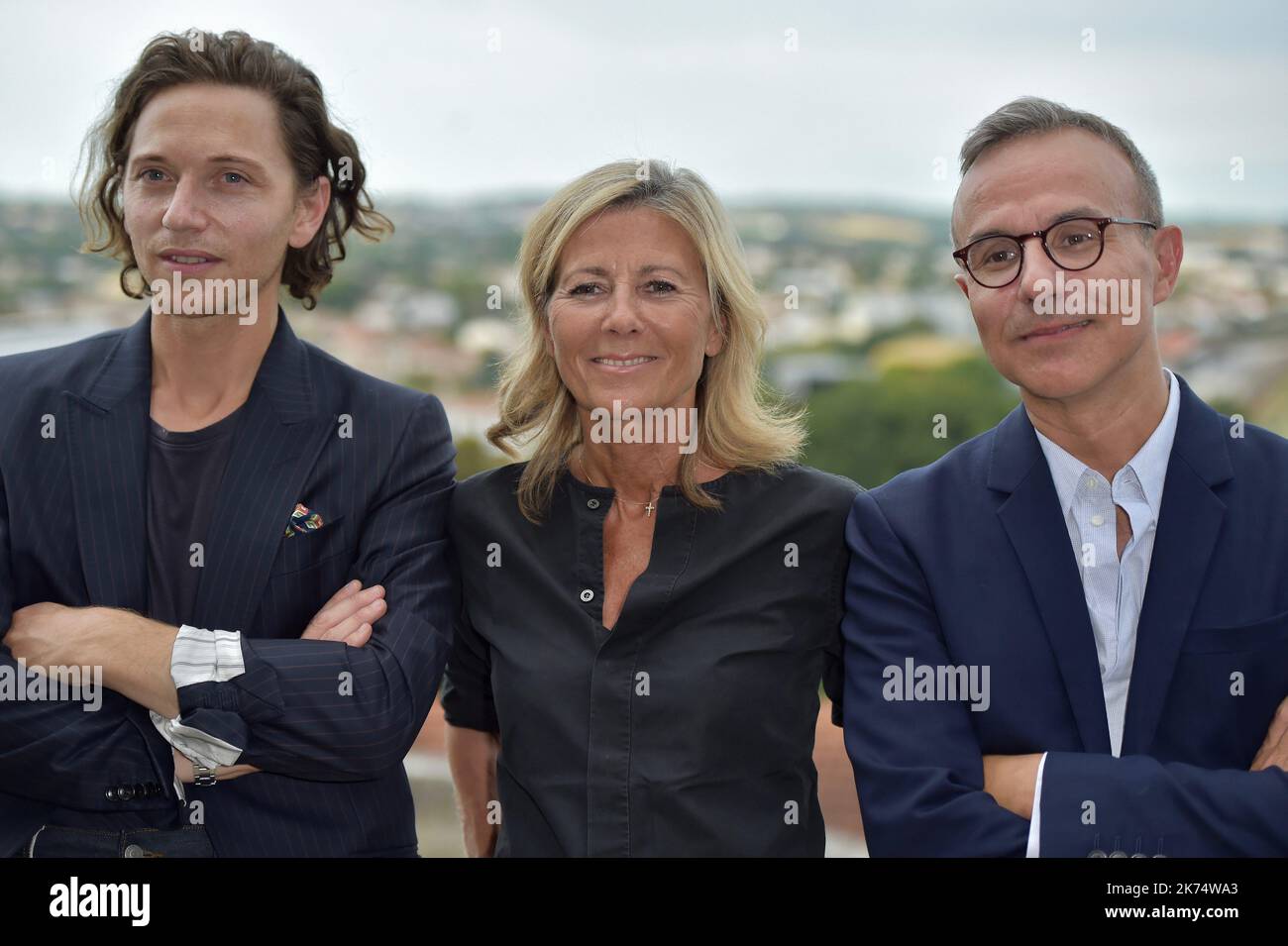 Claire Chazal, Philippe Besson et le chanteur Raphael arrivent pour le Festival du film francophone d'Angoulême Banque D'Images