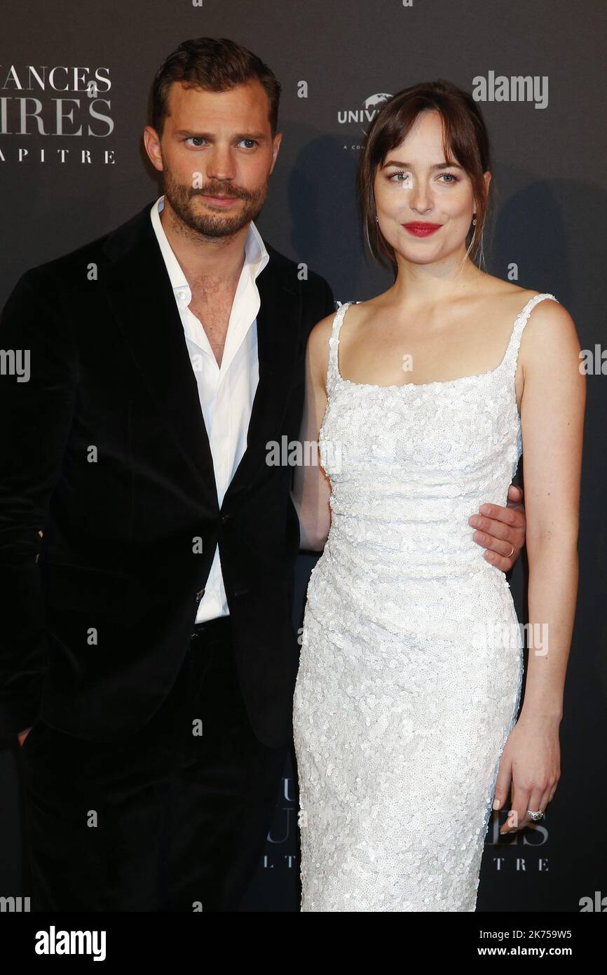 Jamie Dornan et Dakota Johnson assistent à la première de Paris 'cinquante Shades Freed - 50 nuances plus clair' à la salle Pleyel à Paris, France Banque D'Images