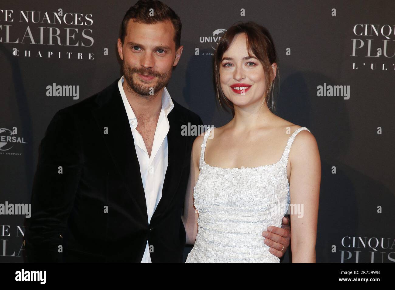 Jamie Dornan et Dakota Johnson assistent à la première de Paris 'cinquante Shades Freed - 50 nuances plus clair' à la salle Pleyel à Paris, France Banque D'Images