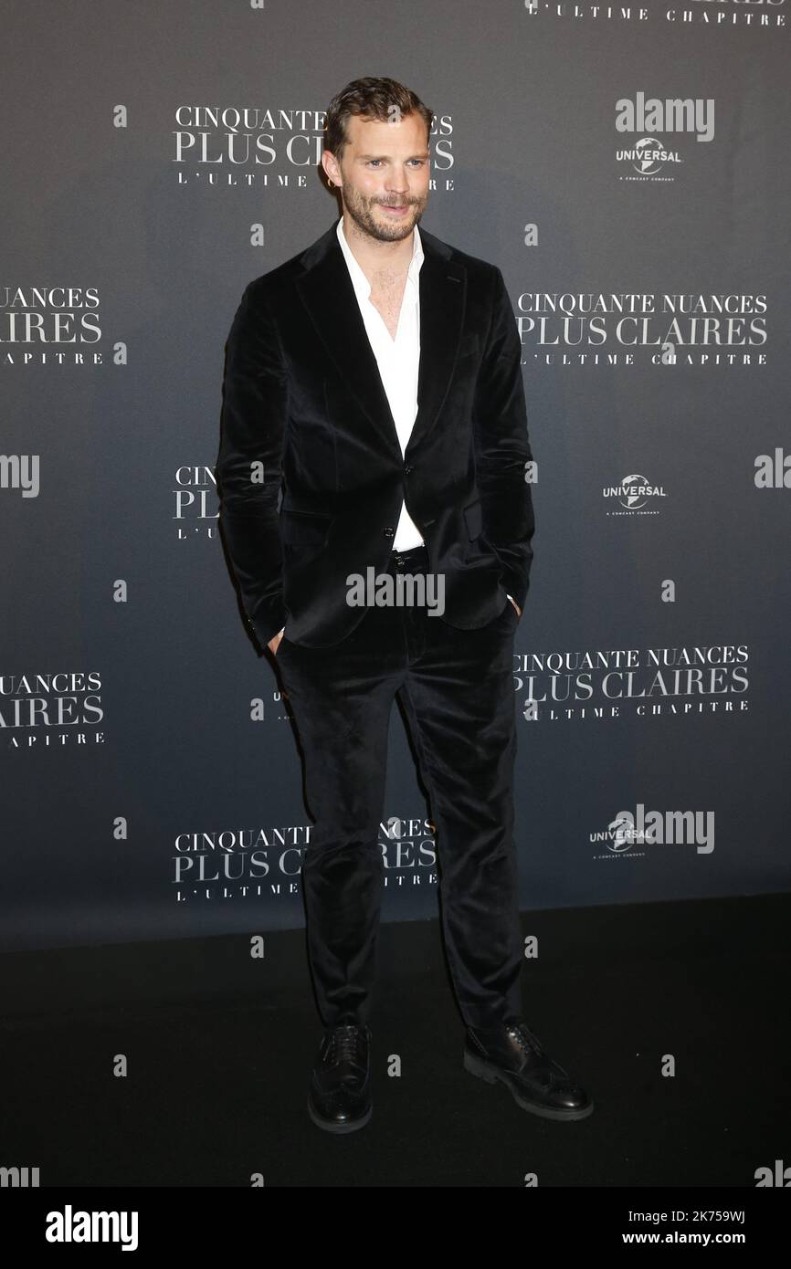 Jamie Dornan participe à la première de Paris « cinquante nuances libérées - 50 nuances plus clair » à la salle Pleyel à Paris, France Banque D'Images