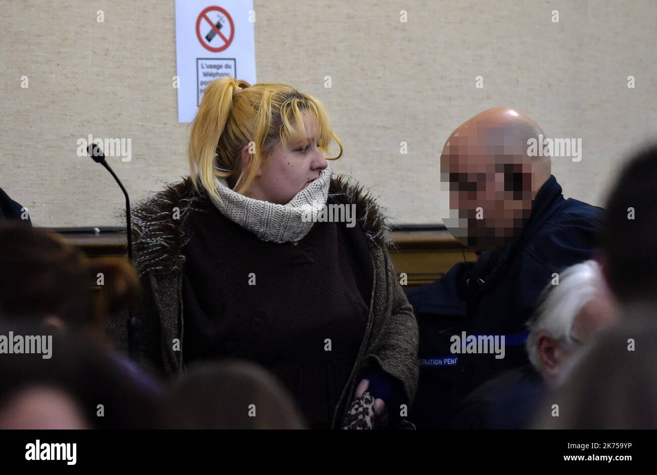 La mère et l'ex-partenaire français a été condamné pour le meurtre de 5 ans de Fionala mère et ex-partenaire français a été condamné pour le meurtre de 5 ans de Fiona©PHOTOPQR/LA MONTAGNE ; Proces Fiona, Cecile Bourgeon , annonce le verdict, le Puy le 10/02/2018 photo R Brunel - le Puy, France, fév 10th 2018. La mère et l'ex-partenaire français obtiennent 20 ans pour le meurtre de 5 ans Fiona en appel Banque D'Images