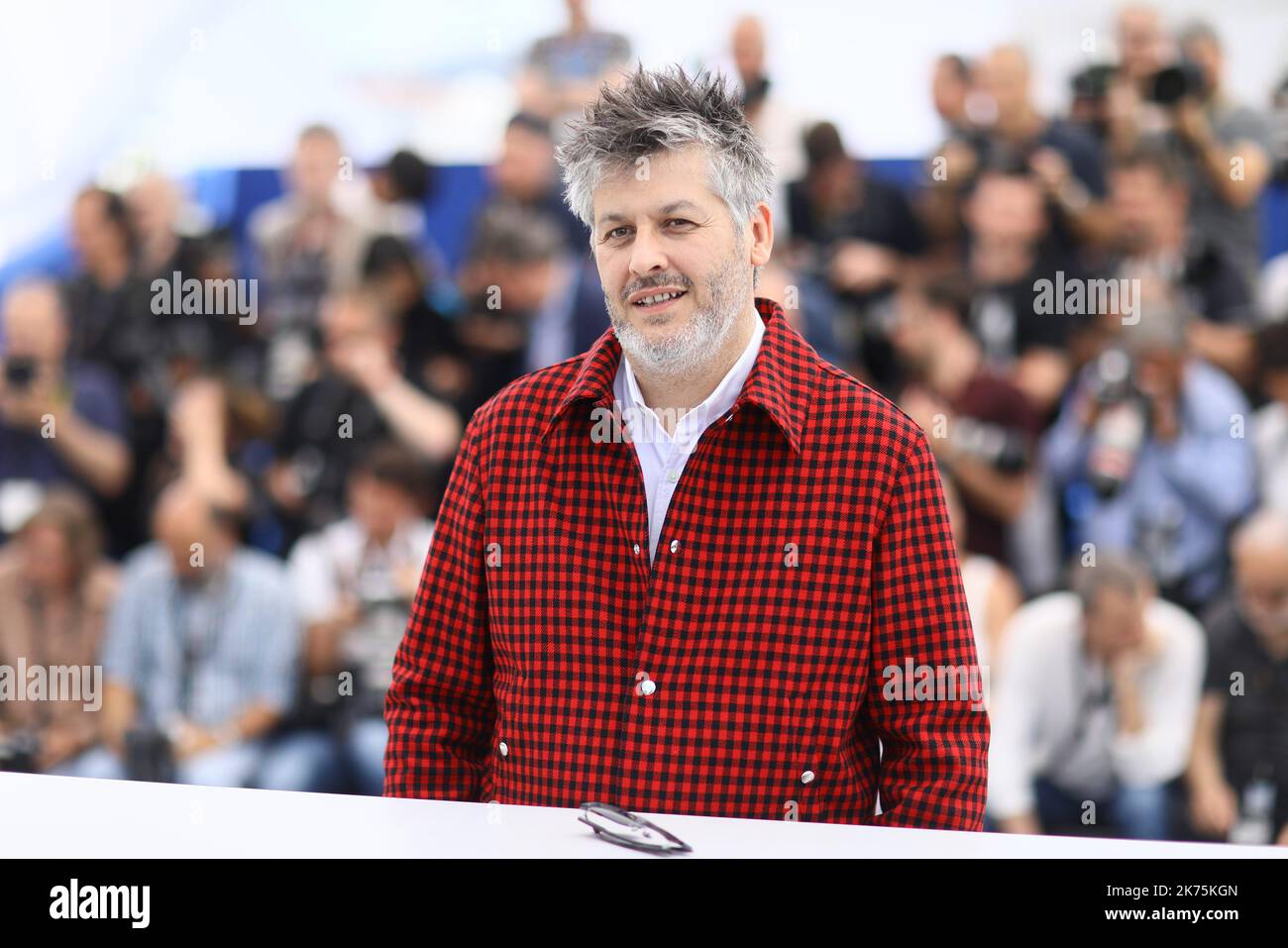 Le réalisateur français Christophe Honoré pose sur 11 mai 2018 lors d'une séance photo pour le film 'Sorry Angel (Plaire, Aimer et couleur Vite)' lors de l'édition 71st du Festival de Cannes, dans le sud de la France. Banque D'Images