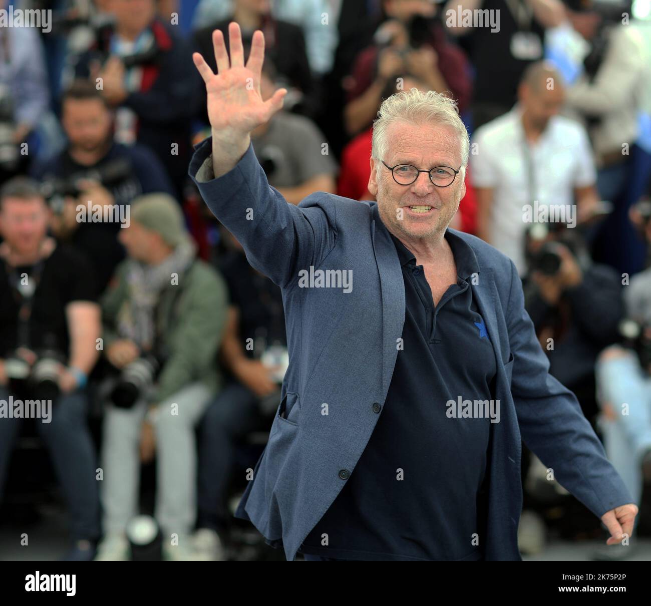 Le député européen Daniel Cohn-Bendit pose sur 16 mai 2018 lors d'une séance photo pour le film "sur la route en France (la Traversee)" lors de l'édition 71st du Festival de Cannes, dans le sud de la France. Banque D'Images