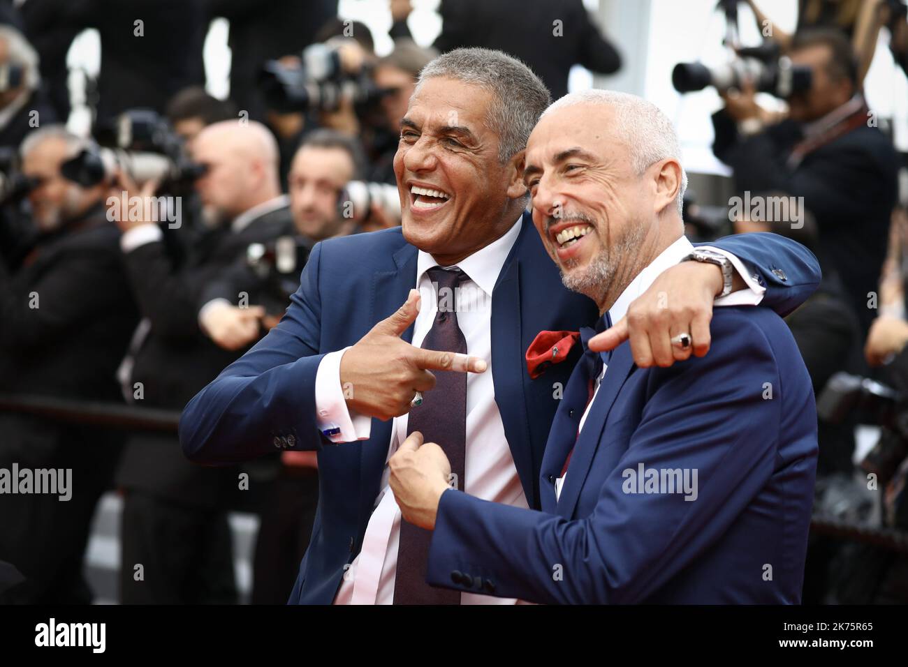 Larbi Naceri (à gauche) et Samy Naceri participant à la première de l'arbre de poires sauvages qui s'est tenue au Festival de Cannes 71st sur 18 mai 2018. Banque D'Images