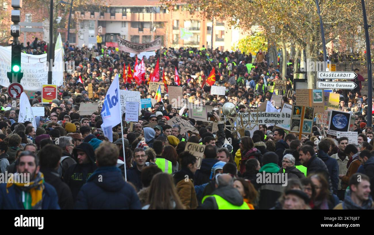 Démonstration de gilets jaunes pour la quatrième semaine dans toute la France Banque D'Images