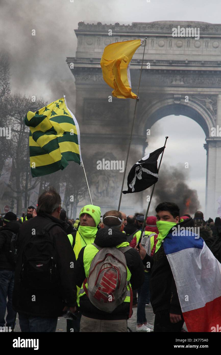 10 000 personnes sont descendues dans les rues de Paris et se sont