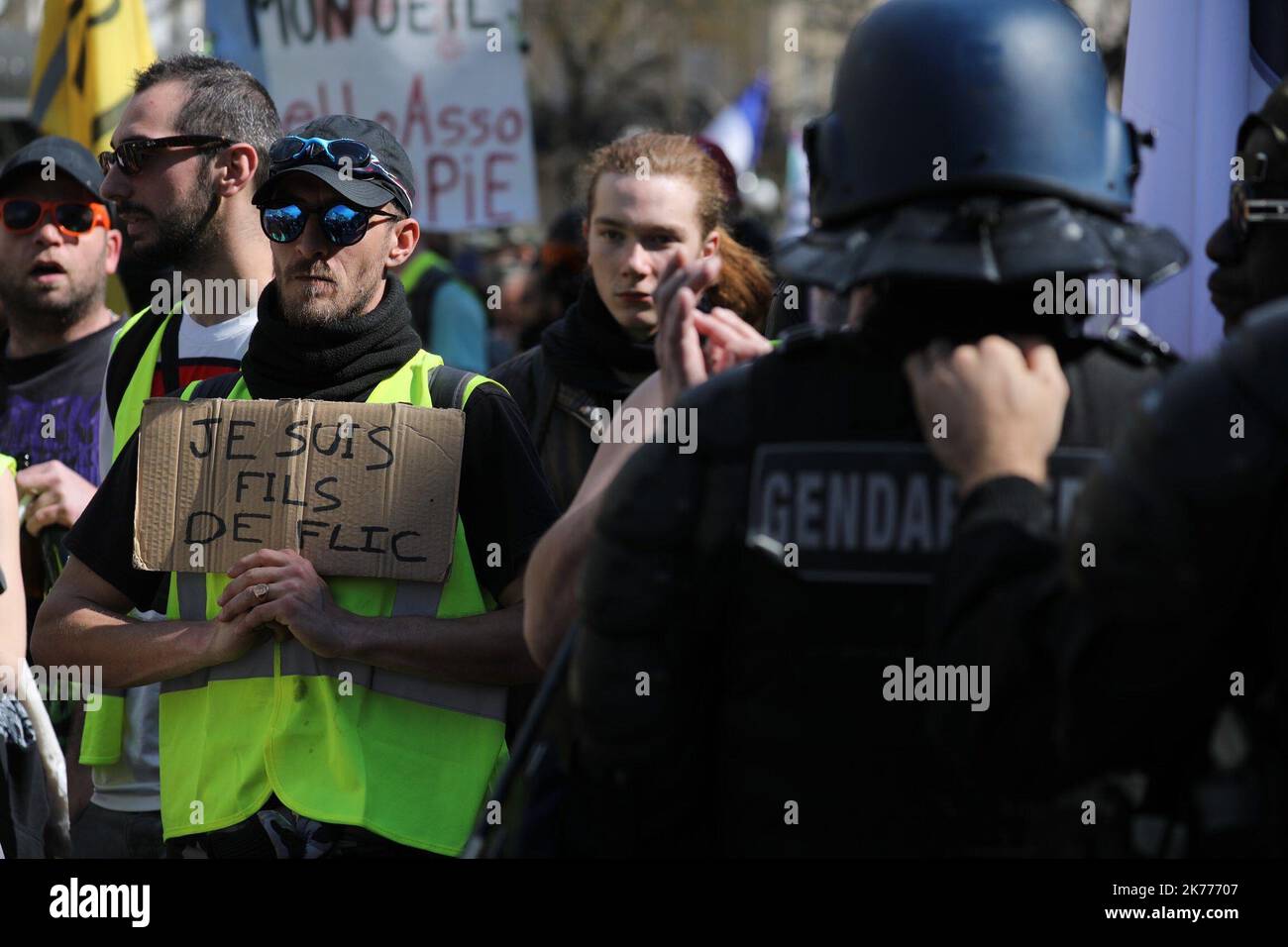 Manifestation dans le cadre d'un samedi consécutif de 20th manifestations organisées par le mouvement des gilets jaunes (gilets jaunes) sur 30 mars 2019. Banque D'Images