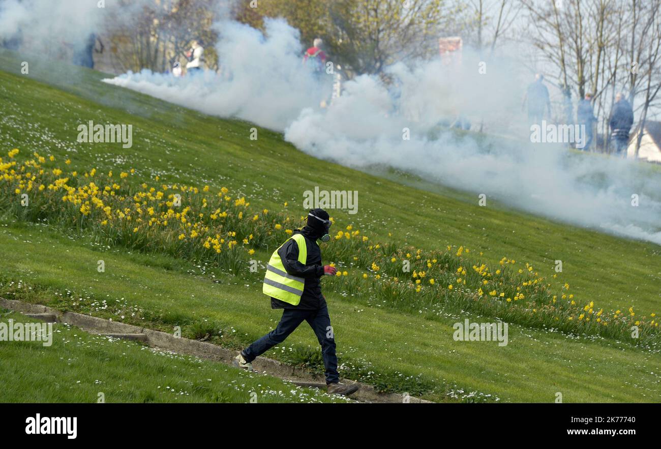 Manifestation dans le cadre d'un samedi consécutif de 20th manifestations organisées par le mouvement des gilets jaunes (gilets jaunes) sur 30 mars 2019. Banque D'Images