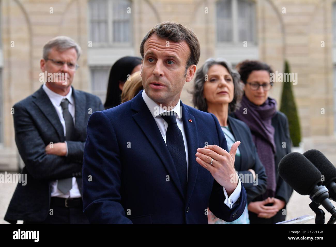 Le Président de la République française, Emmanuel Macron, a reçu la délégation des scientifiques de l'IPBES (plate-forme intergouvernementale sur la biodiversité et les services écosystémiques) à l'Elysée, à 06 mai 2019 Banque D'Images