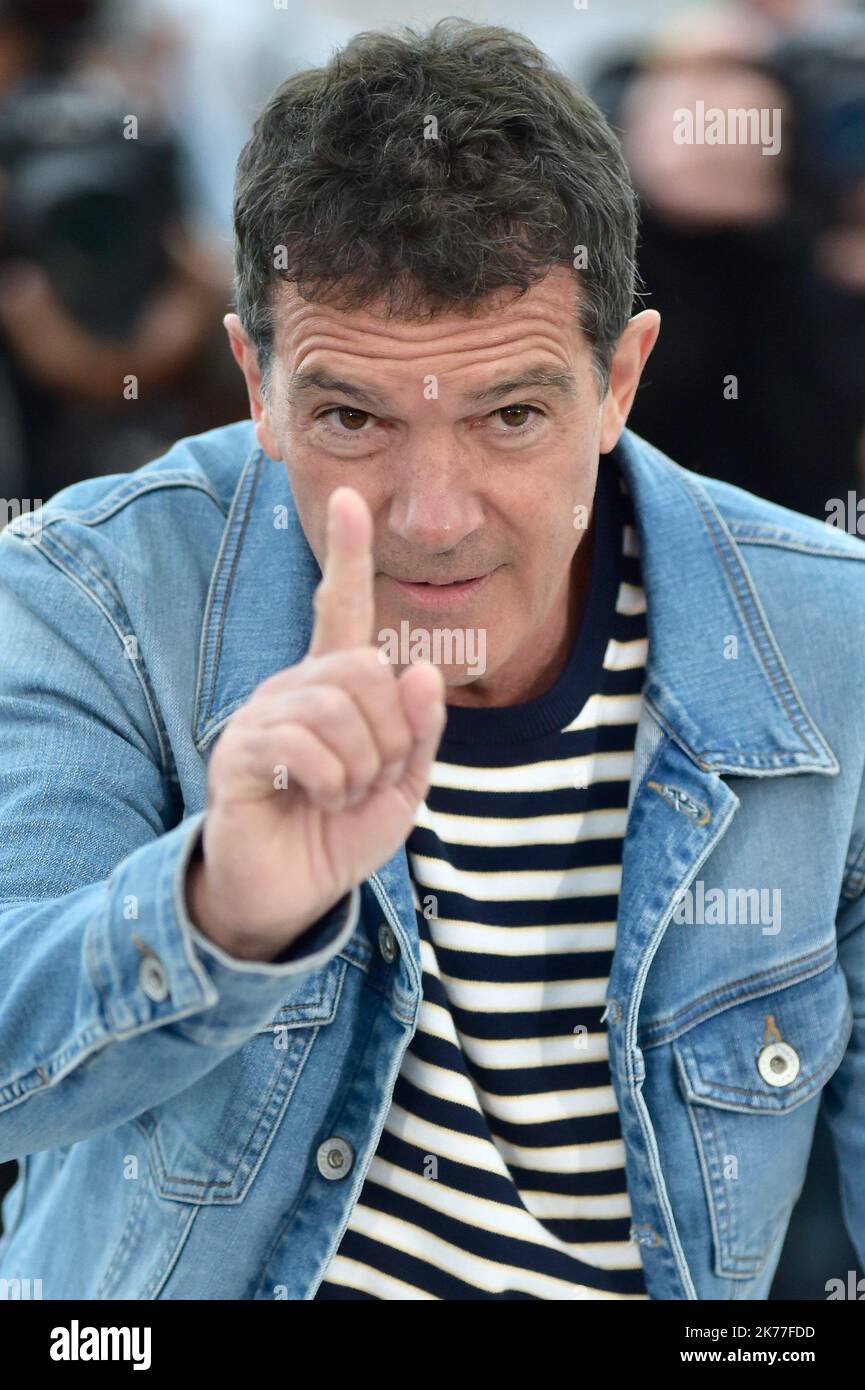 Antonio Banderas assistant au photocall pour la douleur et la gloire lors du Festival annuel du film de Cannes 72nd sur 18 mai 2019 Banque D'Images