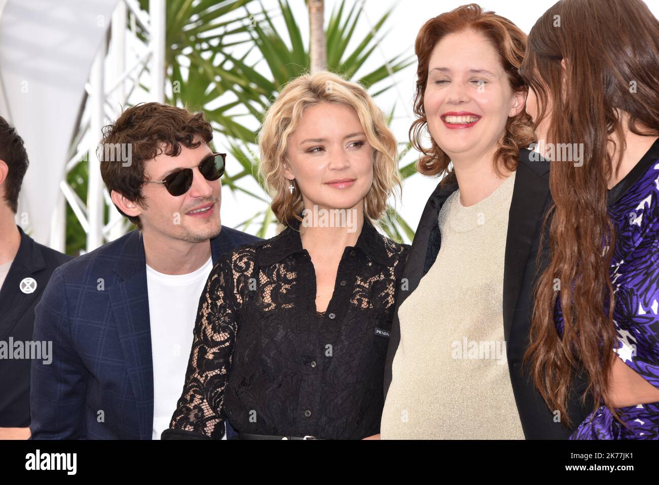 Palais des Festivals, Cannes (06) le jeudi 23 mai 2019. 72ème Festival de Cannes, jour 12. Photo du film de Justine TRIET : SYBIL (France) [en préparation]. En présence de la réalisatrice Justine TRIET (France) des accessoires Virginie EFIRA (France), Adèle EXARCHOPOULOS (France), Laura CALAMY (France) des acteurs Gaspard ULLIEL (France), Niels SCHNEIDER (France), Paul HAMY (France) et Arthur HARARI (France) Banque D'Images