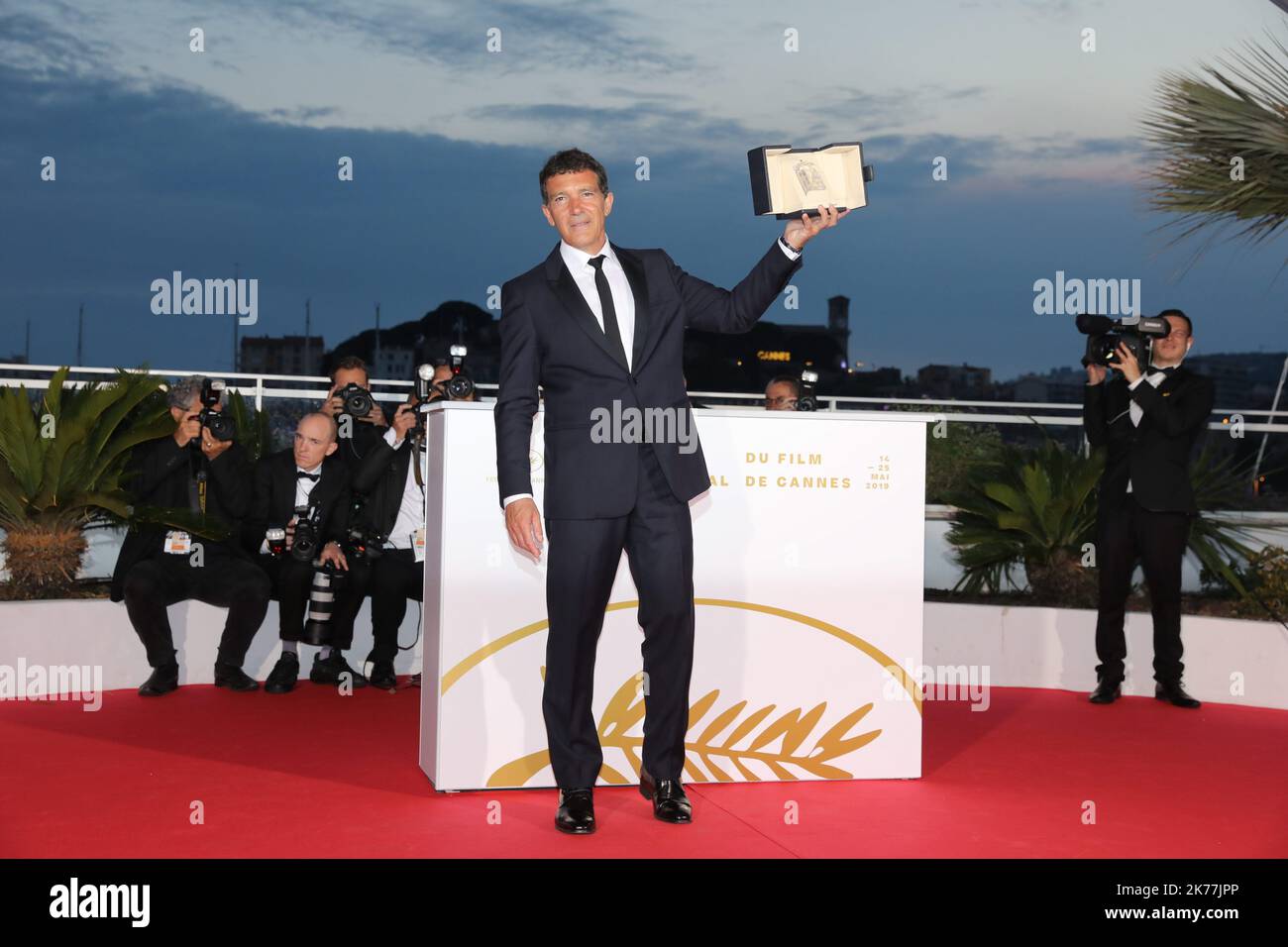 Antonio Banderas , lauréat du prix du meilleur acteur pour Dolor y ...