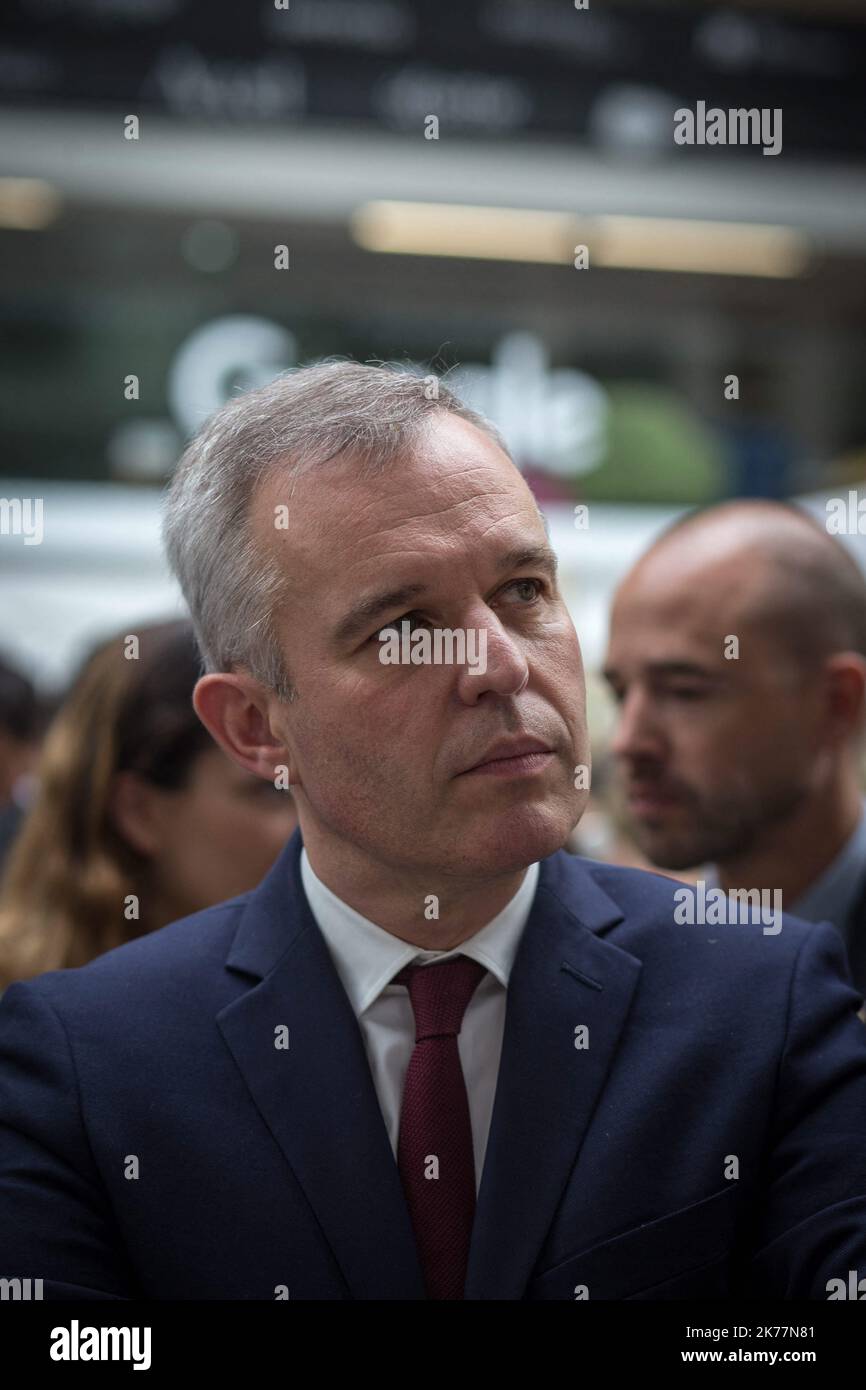 Paris - François de Rugy Ministre de l'écologie, du développement durable et de l'énergie à l'ouverture du salon GreenTech à Paris, réunissant des entreprises et des startups qui fondent leur développement sur les nouvelles technologies et le respect de l'environnement. Banque D'Images