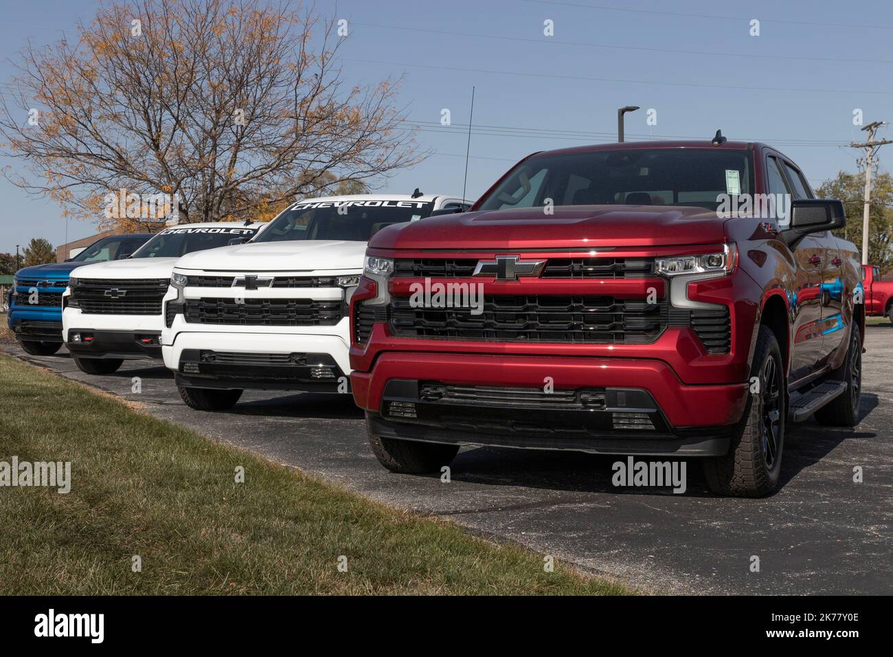 Avon - Circa octobre 2022 : présentation du Silverado 1500 de Chevrolet.  Chevrolet propose le Silverado dans les modèles WT, Trail Boss, LT, RST et  Custom Photo Stock - Alamy