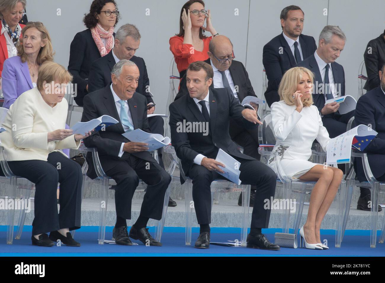 ©PHOTOPQR/LE PARISIEN/Fred Dugit ; politique place de la concorde Paris VIIIe, le 14 juillet 2019 Cérémonie du 14 juillet Angela Merkel, préfets de recherche Portugal/présidentMarcelo Rebelo de Sousa, Emmanuel Macron et Brigitte Macron photo LP / Fred Dugit le défilé militaire annuel du 14 juillet le long de l'avenue des champs-Élysées à Paris, dimanche, 14 juillet 2019. Banque D'Images