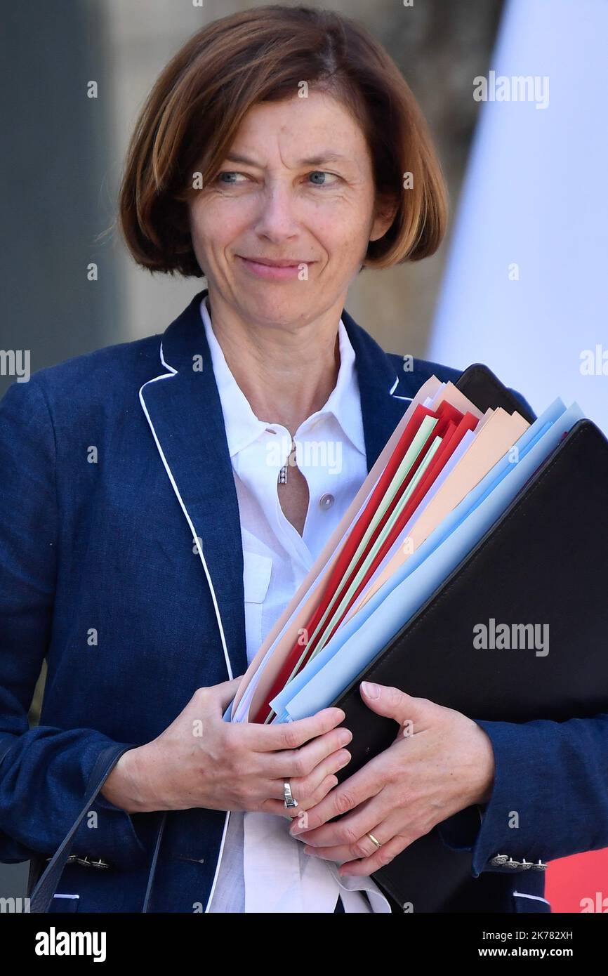 Florence Parly le ministre des armées est vu quitter une réunion entre le Conseil des ministres Banque D'Images