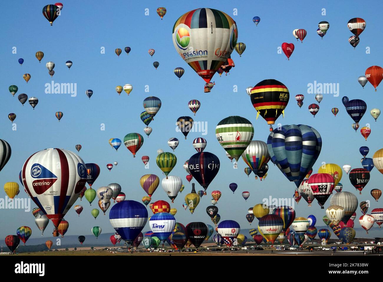 Le record du monde de 456 ballons en ligne n'a pas été battu mais l'aérostation biennale détient toujours ce record du monde suivi d'un vol de masse pendant le 30th anniversaire des Grands ballons aériens du monde de l'est 2019 le plus grand rassemblement de ballons dans le monde. Banque D'Images