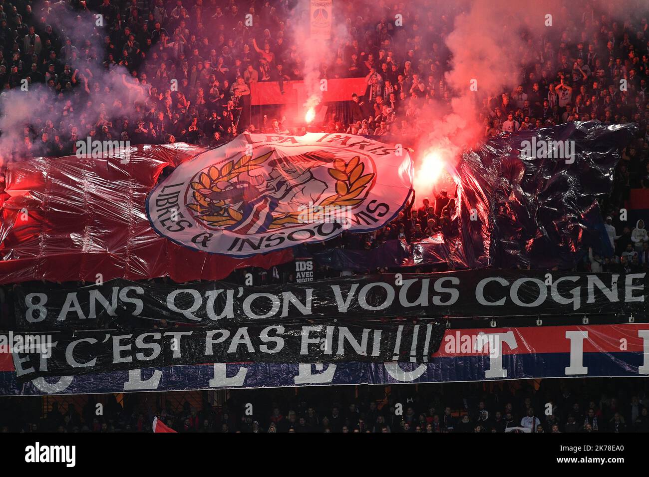 Olympique de Marseille les banderoles des ultras de la capitale pendant le 11th jour de la Ligue 1 Conforama, entre Paris Saint Germain (PSG) et Olympique Marseille (OM), 27 octobre 2019 Banque D'Images