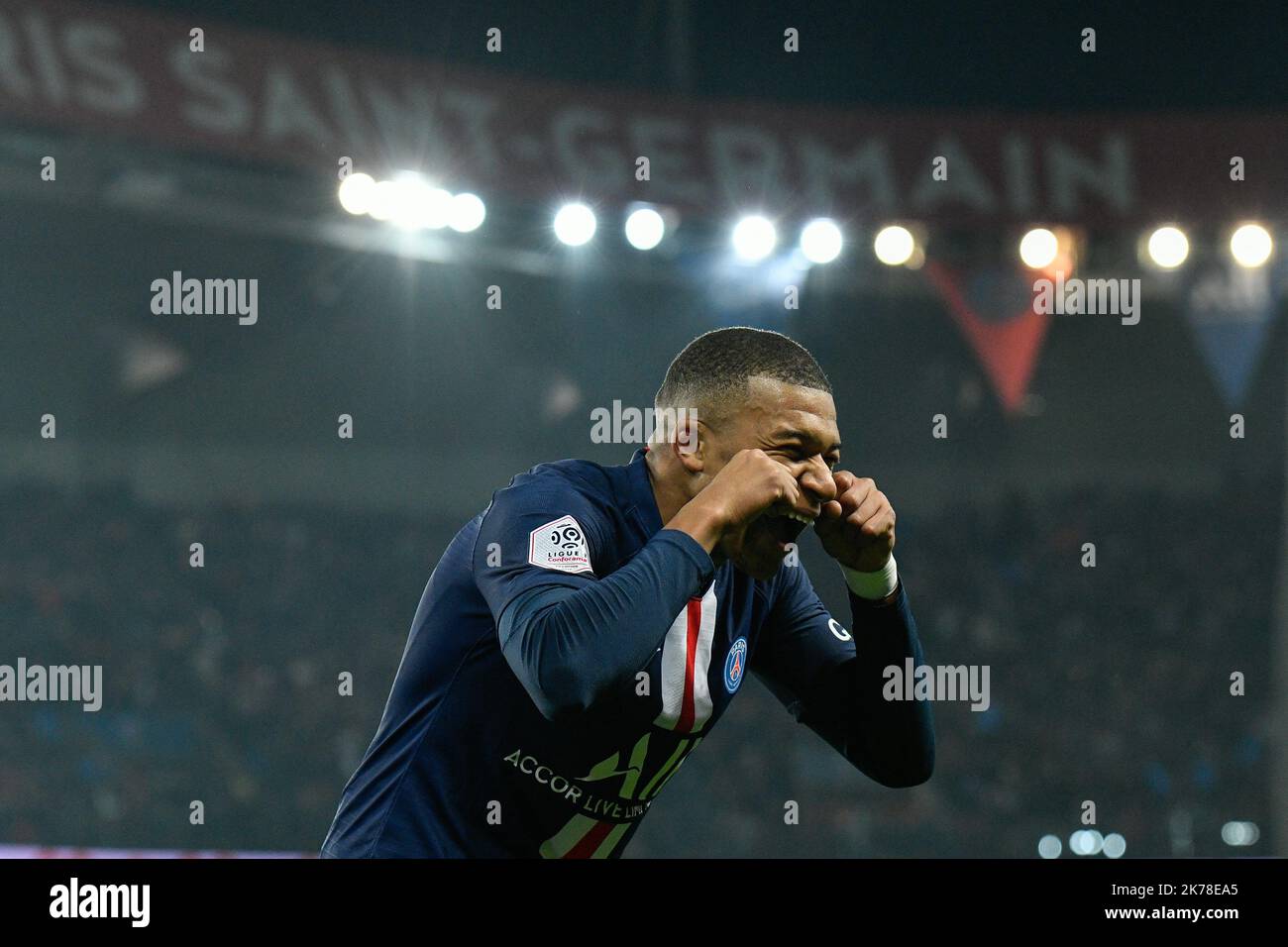 PSG / Olympique de Marseille joie de Kylian Mbappe après son second but au 11th jour de la Ligue 1 Conforama, entre Paris Saint Germain (PSG) et Olympique Marseille (OM), 27 octobre 2019 Banque D'Images