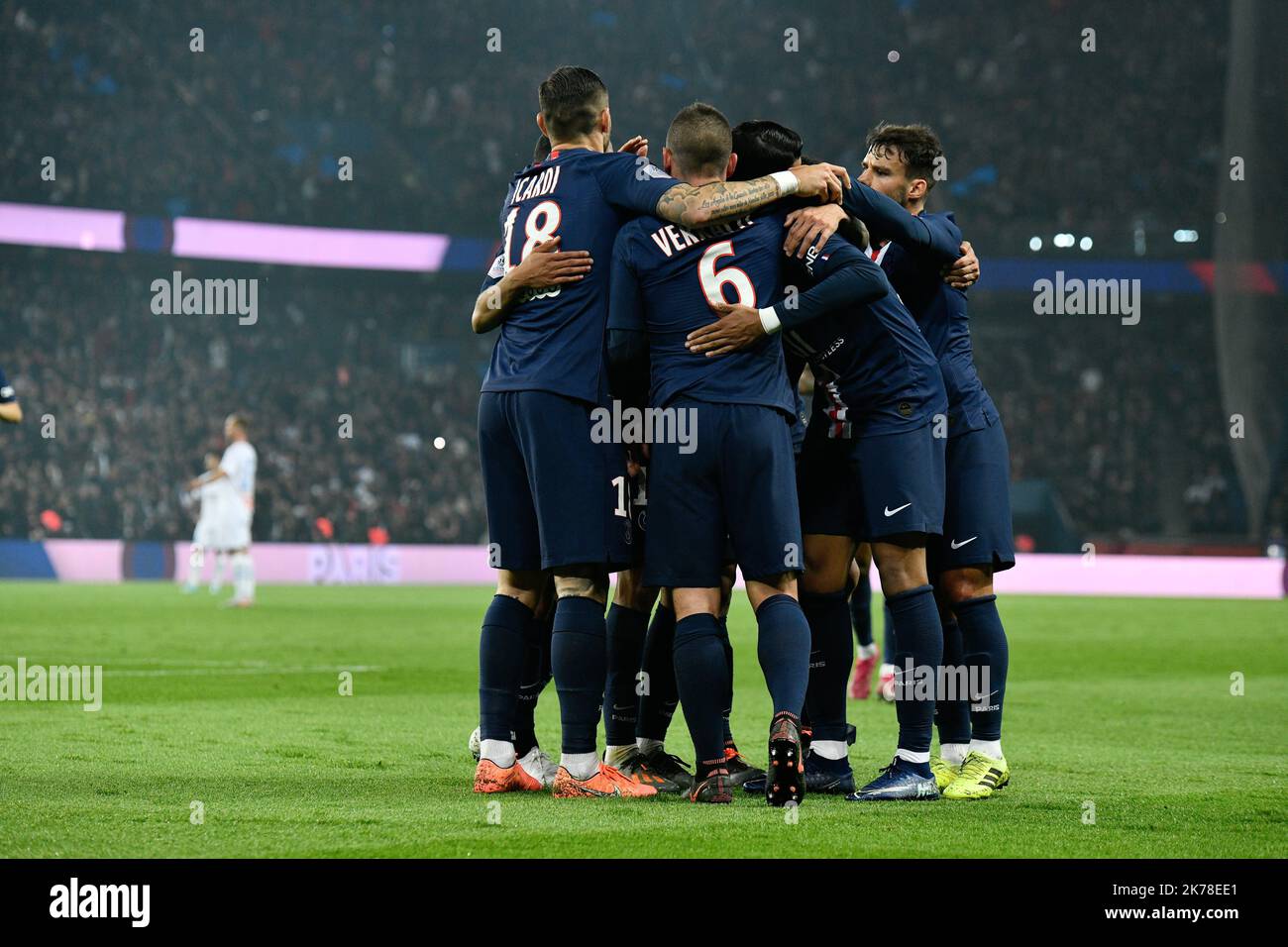 PSG / Olympique de Marseille joie de Kylian Mbappe après son second but au 11th jour de la Ligue 1 Conforama, entre Paris Saint Germain (PSG) et Olympique Marseille (OM), 27 octobre 2019 Banque D'Images