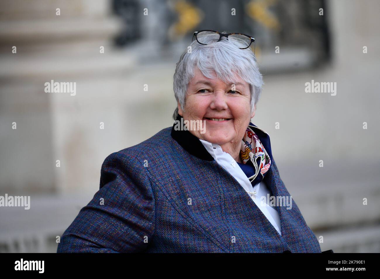 Jacqueline Gourault, ministre de la cohésion territoriale quittant le Conseil des ministres sur l'19 février 2020, au Palais de l'Elysée. Banque D'Images