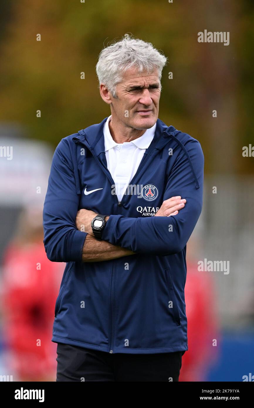PARIS - Paris Saint Germain entraîneure féminine Gerard Precheur lors du match de la Division française 1 entre Paris Saint-Germain et Dijon FCO au Stade Georges Lefevre à Paris sur 15 octobre 2022 à Paris, France. ANP | hauteur néerlandaise | Gerrit van Keulen Banque D'Images