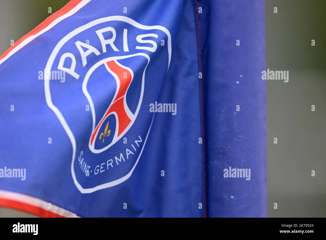 PARIS - drapeau d'angle Paris Saint Germain lors du match de la Division 1 entre Paris Saint-Germain et Dijon FCO au Stade Georges Lefevre à Paris sur 15 octobre 2022 à Paris, France. ANP | hauteur néerlandaise | Gerrit van Keulen Banque D'Images