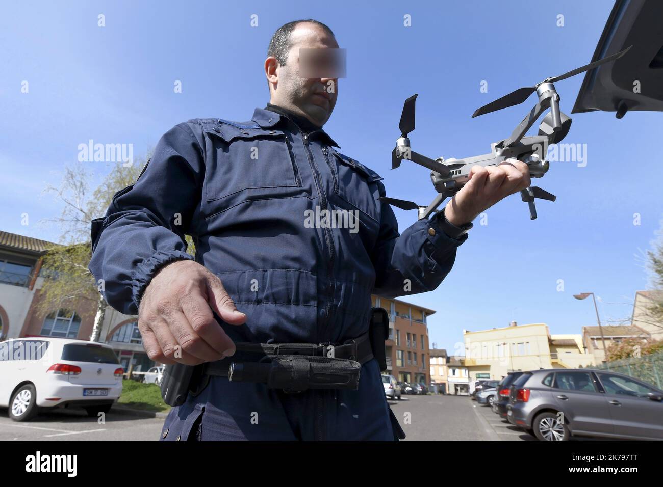Drone utilisé pour le contrôle des mesures anti-coronavirus. France Muret, 28 mars 2020 Banque D'Images