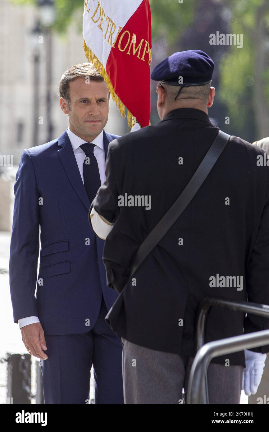 France, 8th 2020 mai - cérémonie de commémoration de l'armistice de 8 mai 1945 pendant la détention en France liée au covid19. Paris Banque D'Images