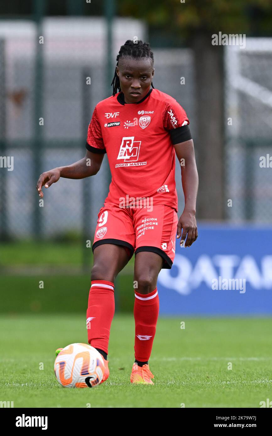 PARIS - Roselord Borgella de Dijon femmes FCO lors du match de la Division française 1 entre Paris Saint-Germain et Dijon FCO au Stade Georges Lefevre à Paris sur 15 octobre 2022 à Paris, France. ANP | hauteur néerlandaise | Gerrit van Keulen Banque D'Images