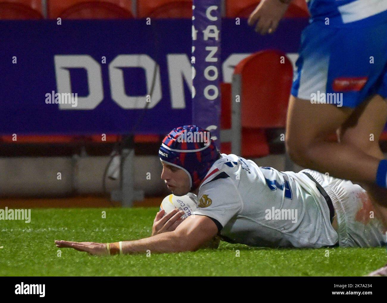 Doncaster, Royaume-Uni. 16th octobre 2022. France / Grèce: L'Eco-PowerStadium de la coupe du monde de rugby à XV, Doncaster, Yorkshire du Sud, Royaume-Uni Benjamin Jullien de France a fait un essai lors du match de la coupe du monde de rugby à XV 2021 groupe D entre la France et la Grèce Eco-Power Stadium, Doncaster, Yorkshire du Sud, Royaume-Uni sur 17 octobre 2022 . (Photo de Craig Cresswell/Alamy Live News) Banque D'Images