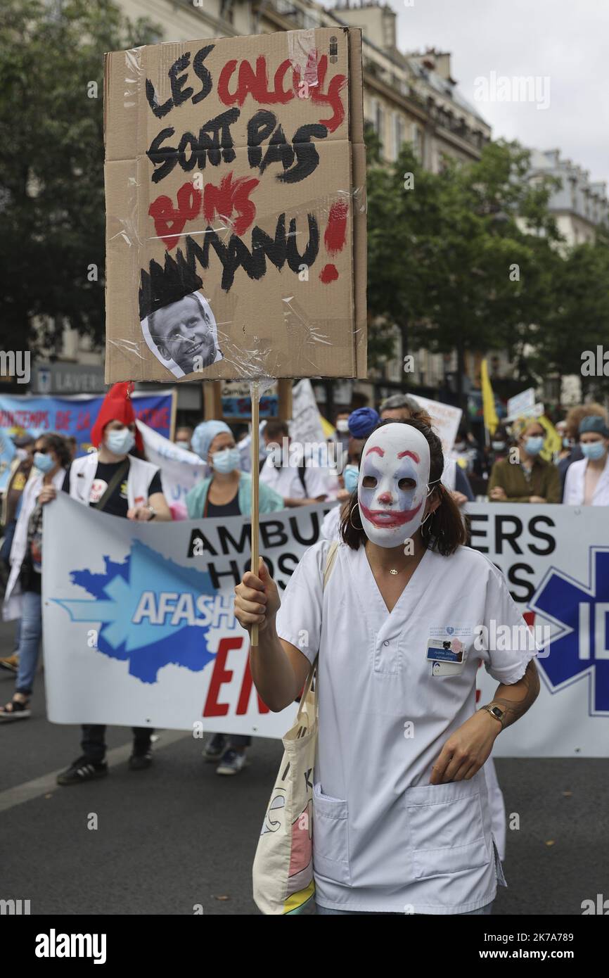 Journée nationale d'action pour le personnel infirmier exigeant de meilleures conditions de travail le lendemain de la signature des accords de « signature » promettant plus de 8 milliards d'augmentations de salaire Banque D'Images