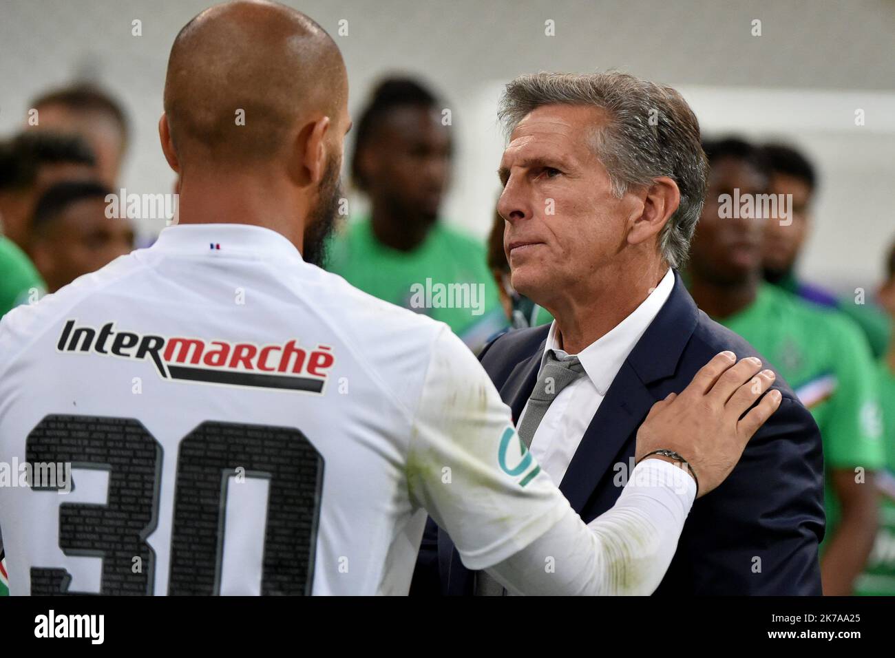 ©PHOTOPQR/LE PROGRES/Rémy PERRIN - Saint-Denis 24/07/2020 - finale coupe de France football 2020 - finale de la coupe de France de football 2020 entre le PSG (Paris) et l'ASSE (Saint-Etienne) au Stade de France. Puel et Moulin finale du coupe de France football au Stade de France entre PSG et Saint Etienne. L'accès au stade n'a été autorisé que pour 5 000 spectateurs. Banque D'Images