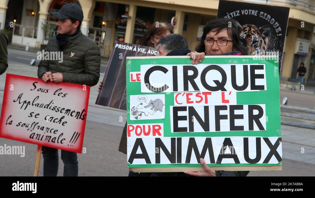 ©PHOTOPQR/LE REPUBLICAIN LORRAIN ; Thionville Cirque Gruss non aux animaux en cage dans les cercles le républicain Lorrain / photo Pierre HECKLER - 2020/07/28. Marseille : vers un refus des cirques avec des animaux sauvages. Benoît Payan s'engage à effectuer un travail pour éviter le travail. Marseille, France : il est temps de refuser les cirques avec les animaux sauvages. Banque D'Images