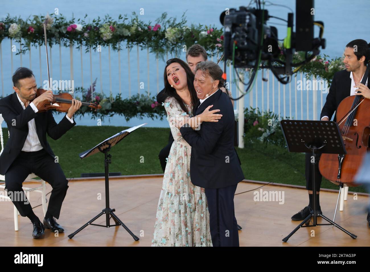 Eze (sud-est de la France); 08/16/2020; Roberto Alagna-Aleksandra Kurzak duo chante Love 'in the void' pour le site de l'Opéra métropolitain de New York Banque D'Images