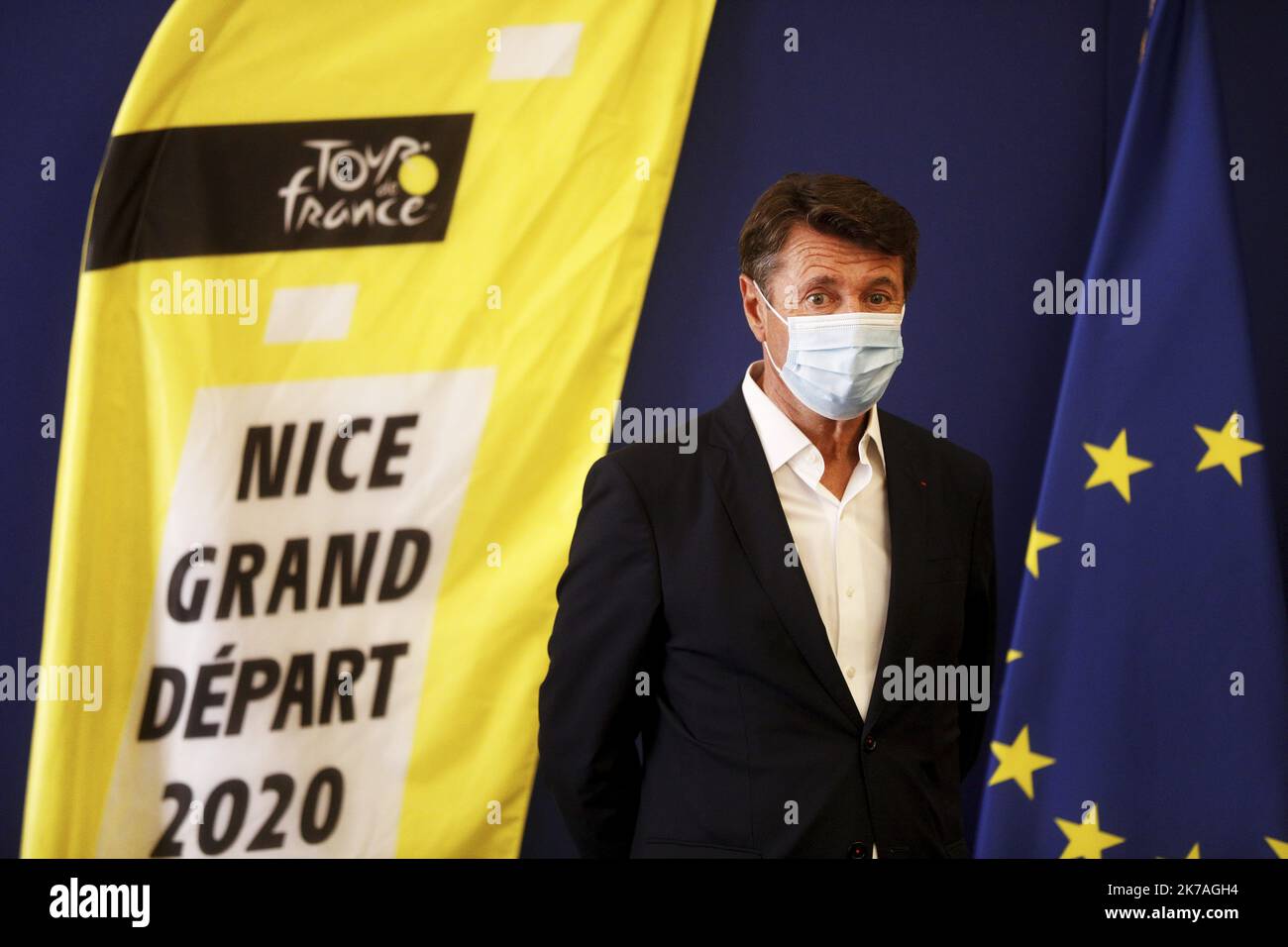 ©PHOTOPQR/NICE MATIN/Dylan Meiffret ; Nice ; 19/08/2020 ; Conférence de presse de -Christian-Prudhomme en mairie de Nice, sur le tour de france ne pas le détail se fera dans 10 jours à Nice. En présence du maire Christian Estrosi Nice, France, août 19th 2020 - Conférence de presse 10 jours avant la star de la course cycliste Tour de France Christian Estrosi, maire de Nice Banque D'Images