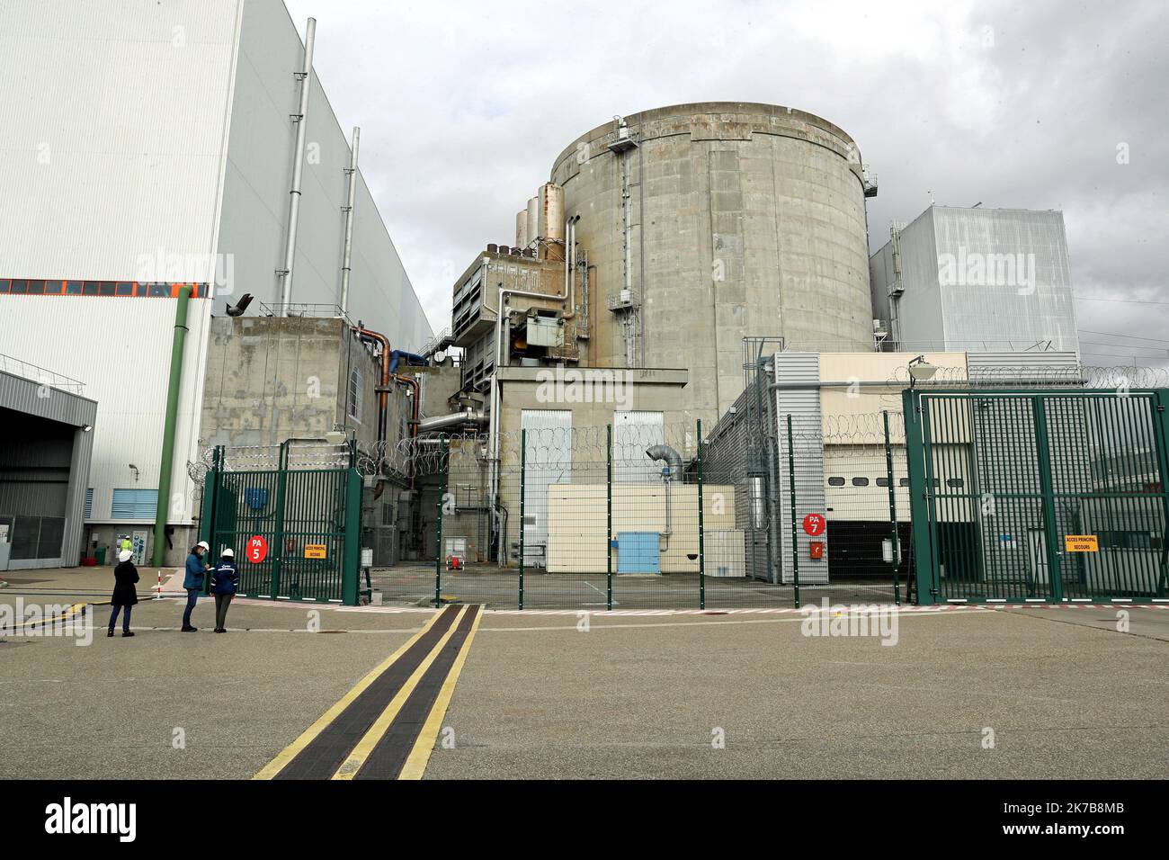 ©PHOTOPQR/l'ALSACE/Thierry GACHON ; Fessenheim ; 06/10/2020 ; le réacteur N°1 à l'arrêt dans l'enceinte centrale nucléaire de Fessenheim, le 6 octobre 2020. - La centrale nucléaire de Fessenheim est située sur la commune de Fessenheim dans le département du Haut-Rhin à Grand est dans le nord-est de la France Banque D'Images