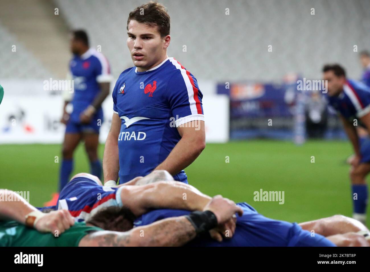 Â©PHOTOPQR/Sud Ouest/Laurent Theillet ; SAINT DENIS ; 22/10/2020 ; RUGBY TOURNOI DES VI NATIONS 2020 FRANCE / IRLANDE SAINT DENIS LE 31 OCTOBRE 2020 PHOTO LAURENT THEILLET / Sud Ouest DUPONT l'international tricolore Antoine Dupont a é é é é élu meilleur joueur du Tourisme six nations 2020. C'est la première¨re fois a'un França rel'OIT ce titre honorique - 2020/11/06. Le joueur international de rugby Antoine Dupont a été élu meilleur joueur du tournoi des six Nations 2020. C'est la première fois qu'un Français reçoit ce titre honorifique. Banque D'Images