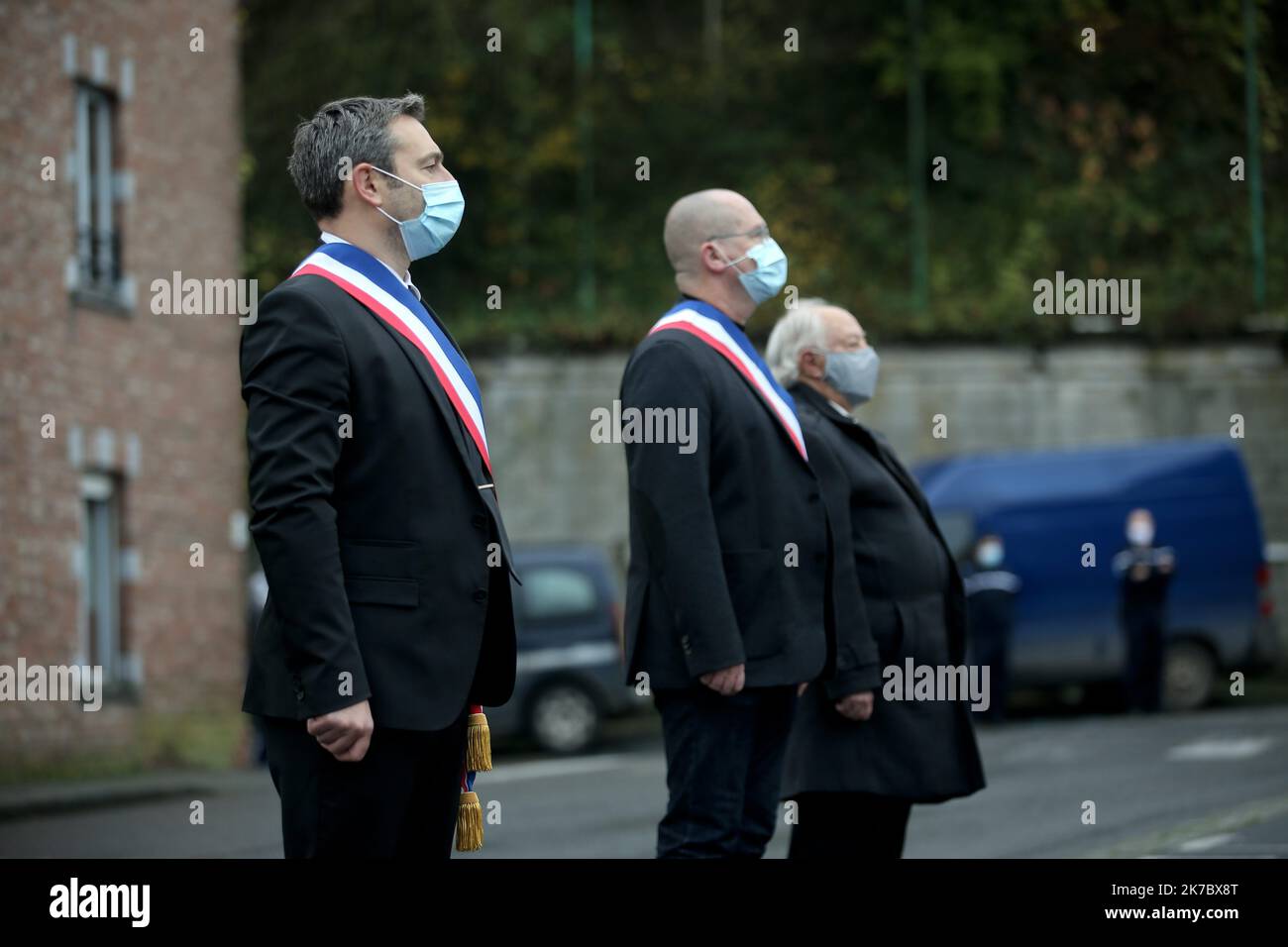 ©PHOTOPQR/VOIX DU NORD/Sami Belloumi Belloumi ; 10/09/2020 ; Avesnes sur Helpe le 11 novembre 2020 : cérémoine du 11 novembre en présence de Corinne Simon, sous préféte, et de Sébastien seguin, maire. PHOTO SAMI BELLOUMI LA VOIX DU NORD. - 2020/11/11. Cérémonie du 11 novembre, jour du souvenir. Banque D'Images