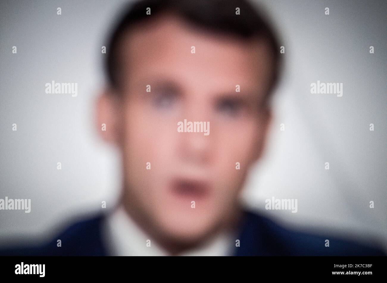 ©Pierre Berthuel / le Pictorium / MAXPPP - Pierre Berthuel / le Pictorium - 24/11/2020 - France / Paris / Paris - le Président de la République Emmanuel Macron une annonce de nouvelles mesures pour faire face à la deuxième vague du virus. / 24/11/2020 - France / Paris / Paris - le président Emmanuel Macron a annoncé de nouvelles mesures pour faire face à la deuxième vague du virus. Banque D'Images