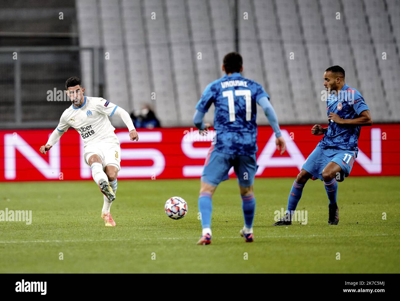 Â©PHOTOPQR/LA PROVENCE/TOMASELLI Antoine ; Marseille ; 01/12/2020 ; pied: OM / Olympiakos : 5e journée de Ligue des Champions. Lieu: Stade Vélodrome - déc 1st 2020 Champions League Marseille vs Olimpiakos Banque D'Images