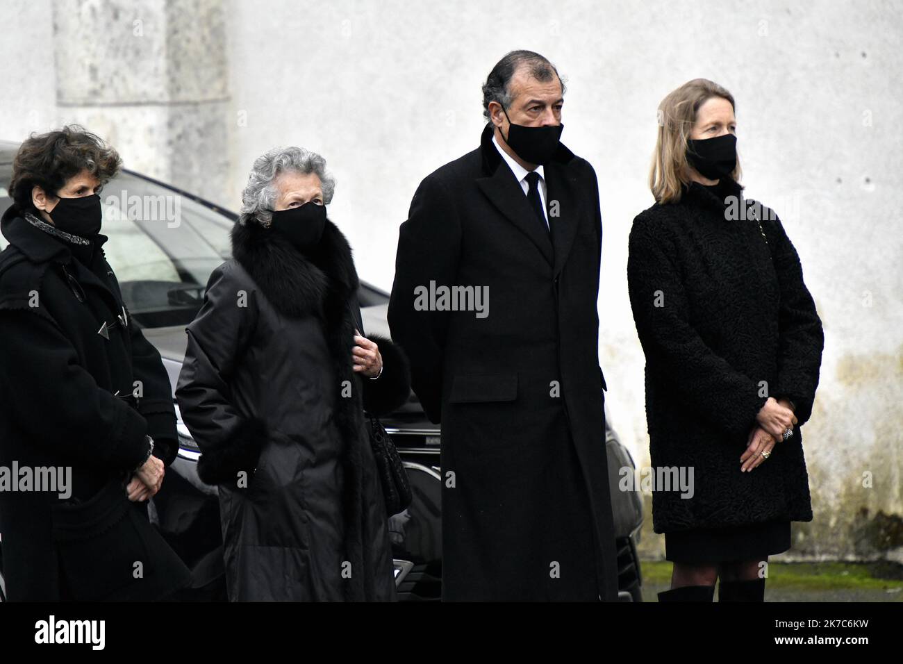 ©PHOTOPQR/LA NOUVELLE RÉPUBLIQUE/SGAUDARD ; BLOIS ; 05/12/2020 ; PHOTOPQR / LA NOUVELLE RÉPUBLIQUE / SÉBASTIEN GAUDARD AUTHON (41), LE 05.12.2020 OBSEES RELIGIGEUSES A AUTHON DANS LE LOIR-ET-CHER DE VALERY GISCARD D'ESTAING. FAMILLE SÉPULTURE ENTERREMENT CAVEAU FAMILLE VALÉRIE-ANNE GISCARD d'ESTAING ANNE-AYMONE GISCARD d'ESTAING HENRI GISCARD d'ESTAING - Valéry Giscard d'Estaing funérailles de France l'ancien président Valéry Giscard d'Estaing, crédité de la réforme sociale et technologique du pays et de la placer au cœur de l'Europe On a été mis au repos samedi dans une funera pas mal Banque D'Images