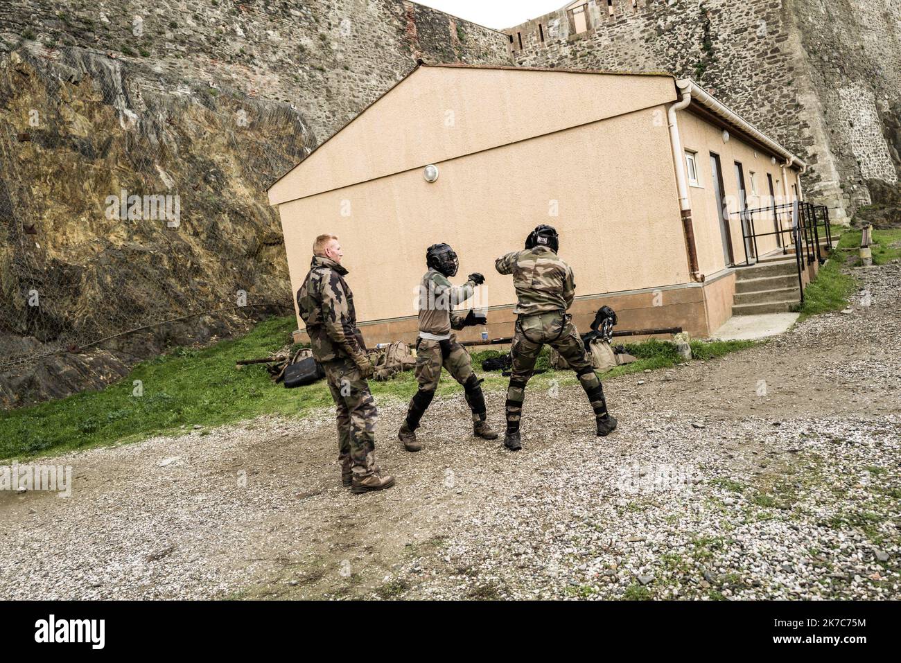 ©PHOTOPQR/l'INDÉPENDANT/Nicolas parent ; Collioure ; 08/12/2020 ; visite du Centre National Entraination Commando (CNEC), 1er régiment Choc au fort Miradou à Collioure. - 2020/12/08. COLLIOURE - visite du Centre national d'entraînement du Commando (CNEC), 1st Shock Regiment à fort Miradou. Banque D'Images