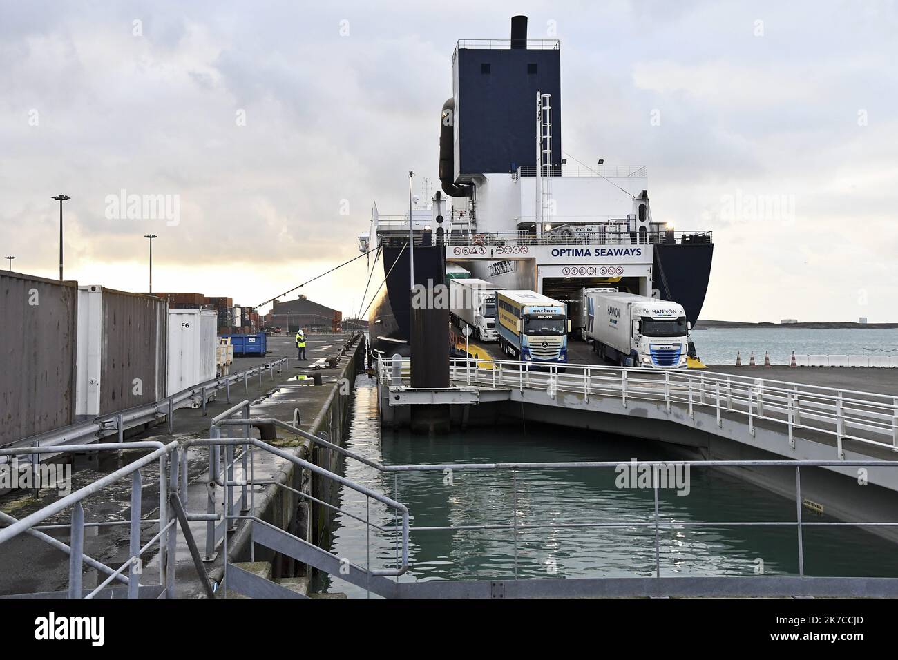 ©PHOTOPQR/VOIX DU NORD/Sébastien JARRY ; 03/01/2021 ; Loon-Plage. le 03/01/2021. Le groupe Danois DFDS ouvre une nouvelle ligne pour relier l'Irlande en ferry au départ de Dunkerque . Loon Plage, France, janvier 3rd 2021 le groupe danois DFDS ouvre une nouvelle ligne pour relier l'Irlande en ferry depuis Dunkerque Banque D'Images