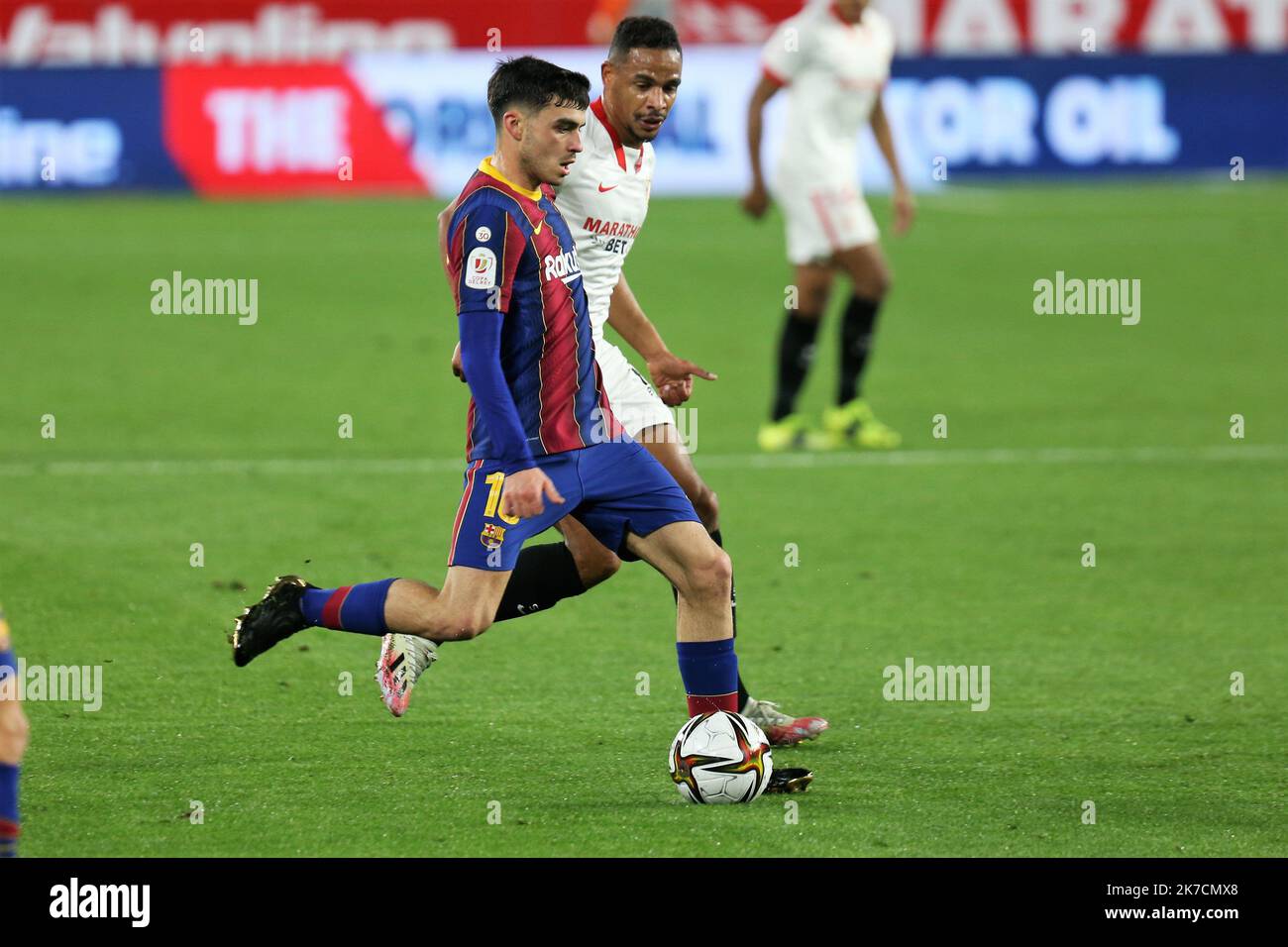 ©Laurent Lairys/MAXPPP - Pedri du FC Barcelone pendant la coupe d'Espagne, Copa del Rey, demi-finale, match de football de 1st jambes entre le FC Séville et le FC Barcelone sur 10 février 2021 au stade Sanchez Pizjuan à Séville, Espagne - photo Laurent Lairys / MAXPPP Banque D'Images