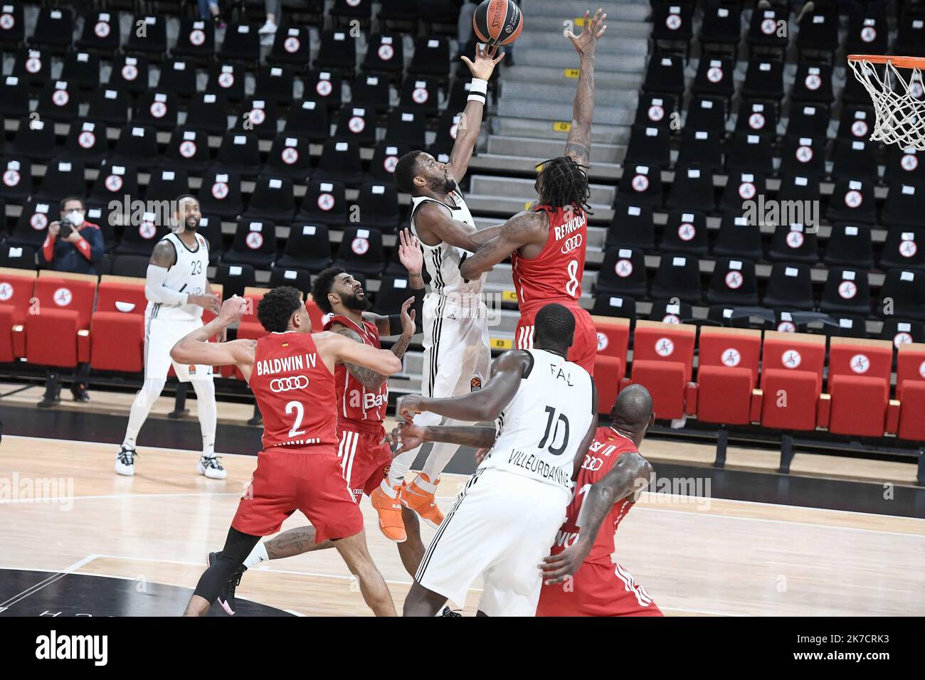 ©PHOTOPQR/LE PROGRES/Joël PHILIPPON - Villeurbanne 19/02/2021 - Asvel-Bayern Munich. Euroligue. 19 février 2021 -Norris Cole qui a monter la voie à son équipe dans le Money Time. Banque D'Images